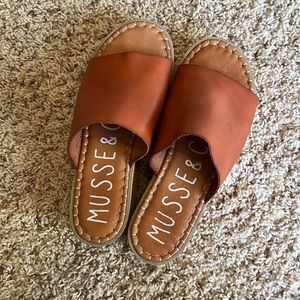 Musse & Cloud platform sandal